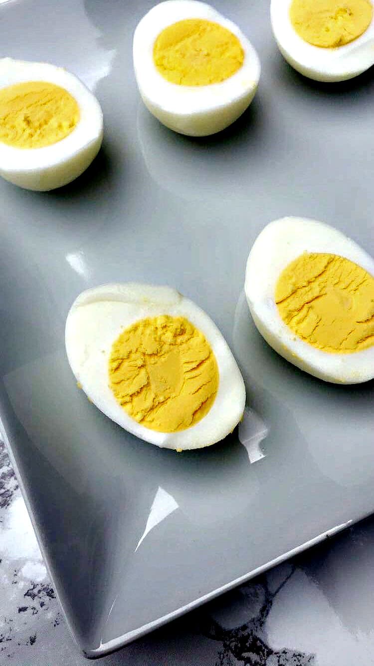 Easy, Keto Low-Carb Bacon Deviled Eggs