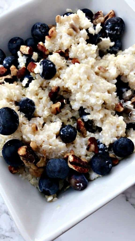 5-minute blueberry quinoa breakfast bowl
