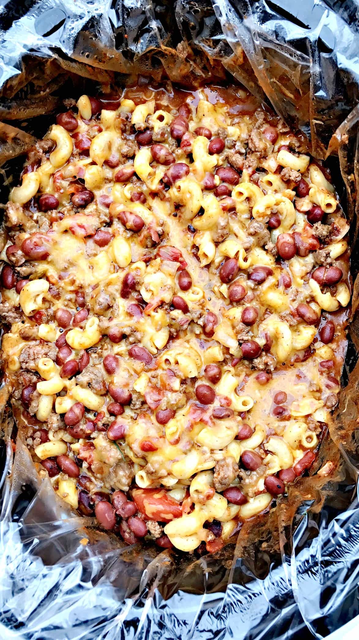 Slow Cooker Chili Mac and Cheese