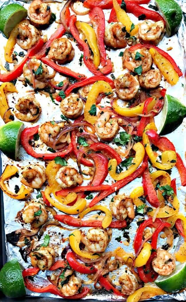 20-Minute Low-Carb One Sheet Pan Shrimp Fajitas