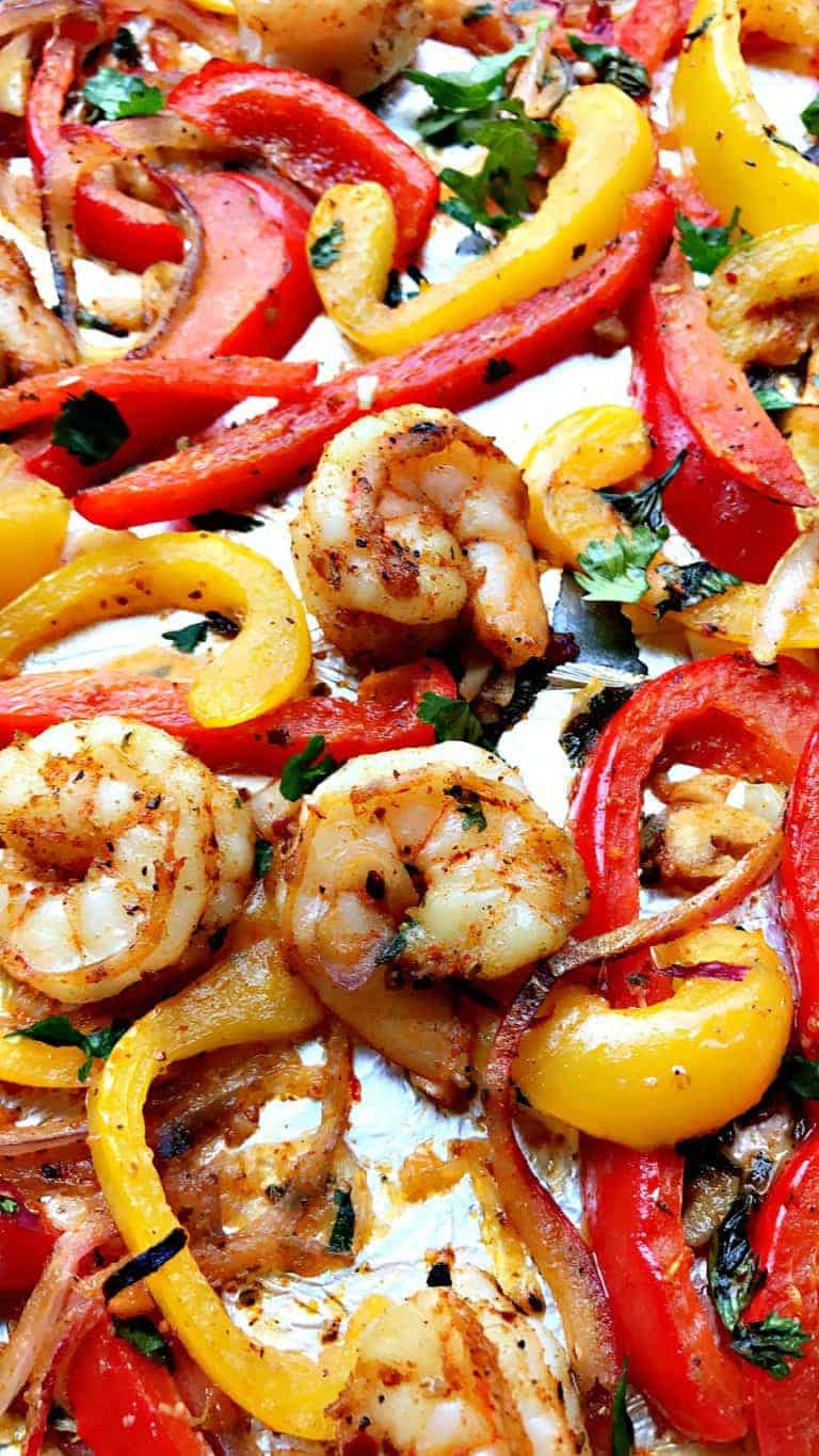 20Minute LowCarb One Sheet Pan Shrimp Fajitas
