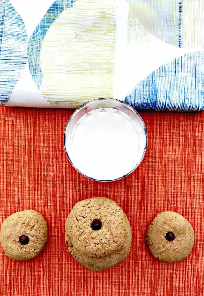 peanut butter dark chocolate chip protein cookies