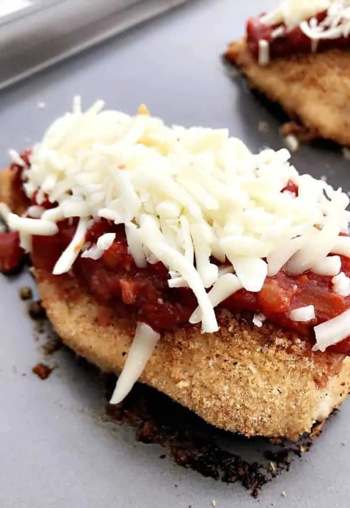 healthy sheet pan chicken parmesan and broccoli