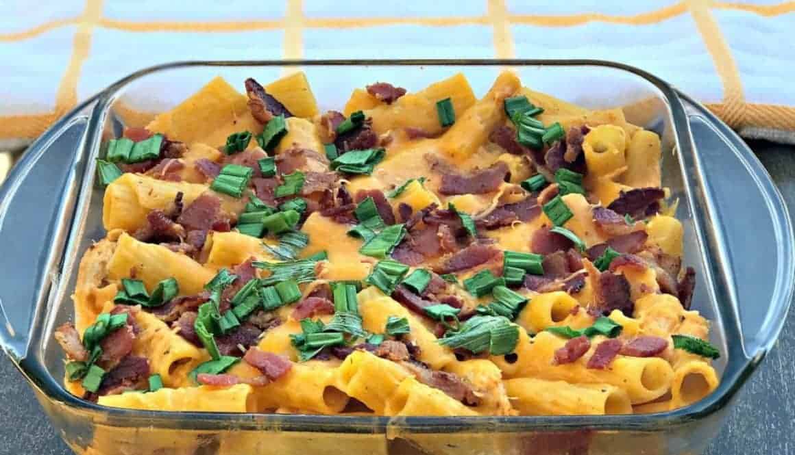 Instant Pot Buffalo Chicken Rigatoni Pasta with Bacon