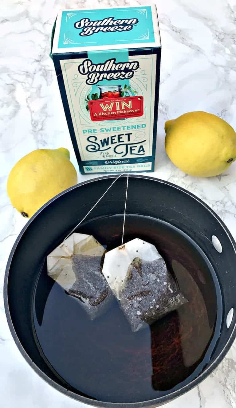 Sweet Tea Lemon Bourbon Cocktail