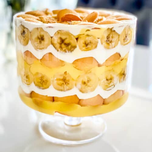 Easy, Layered Nilla Wafer Banana Pudding Trifle