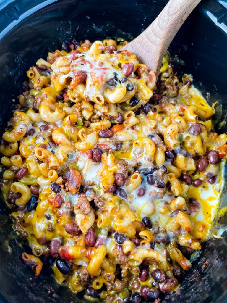 Slow Cooker Chili Mac and Cheese + {VIDEO} – Stay Snatched