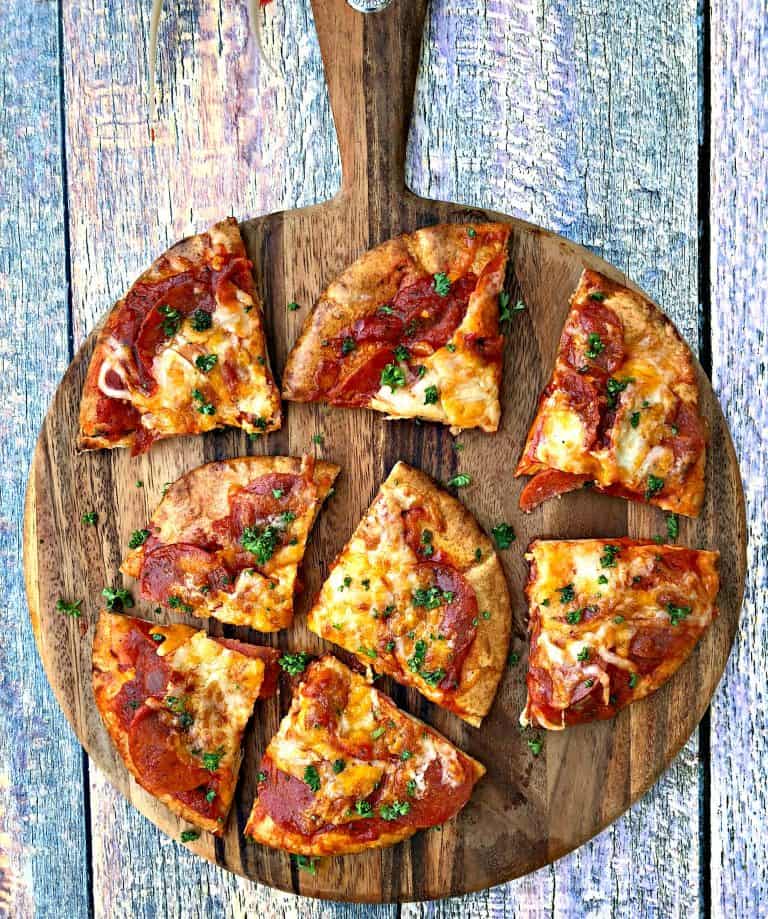 Easy Air Fryer Pepperoni Pizza