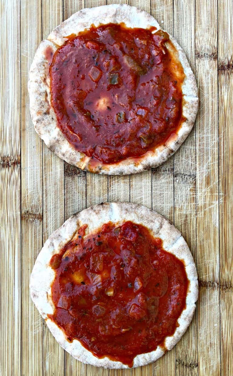Easy Air Fryer Pepperoni Pizza