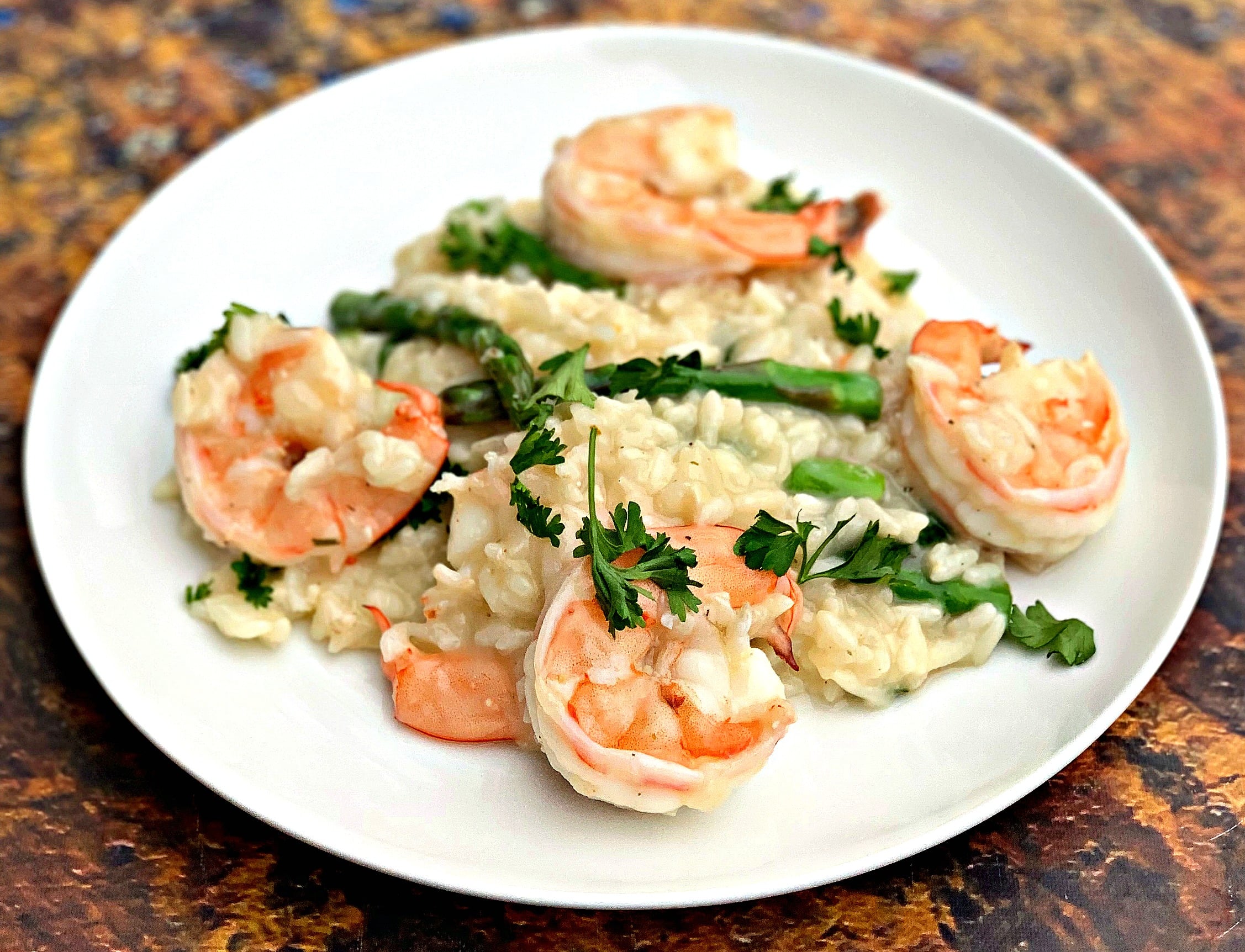 instant pot risotto on a white plate