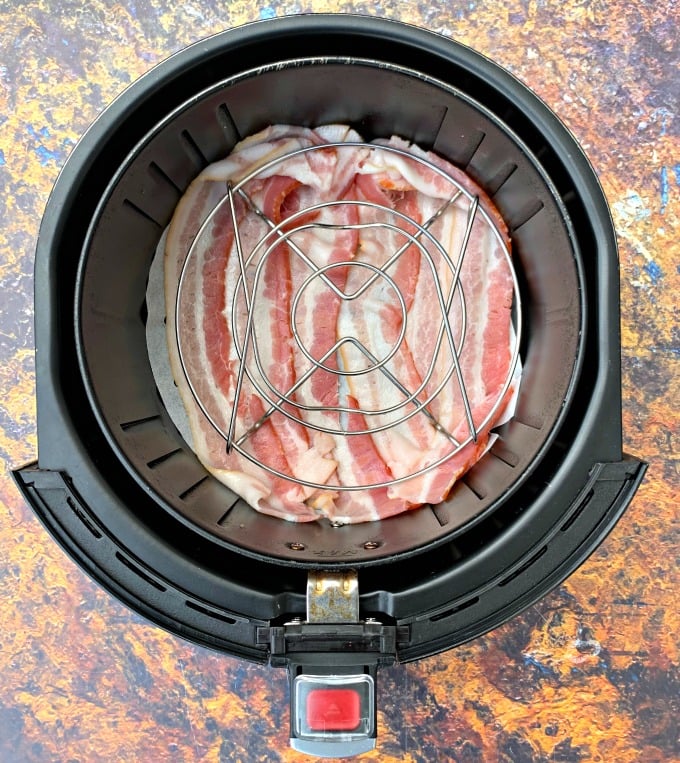 https://www.staysnatched.com/wp-content/uploads/2019/02/air-fryer-bacon-1.jpg