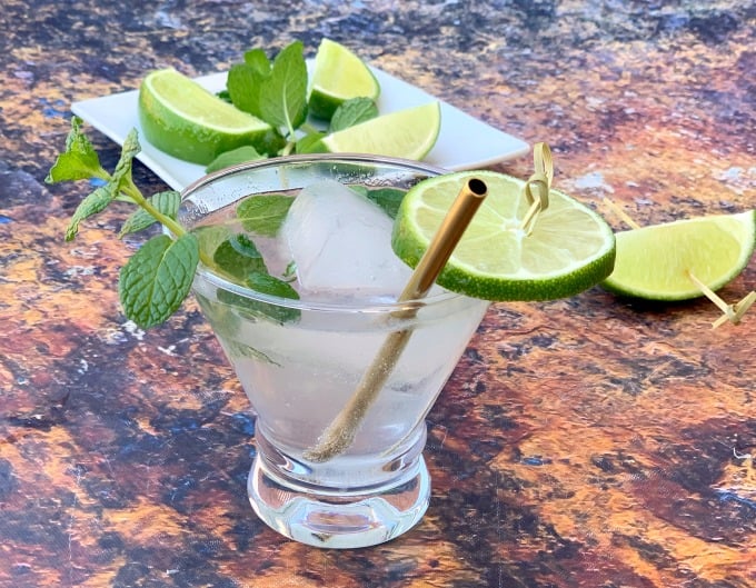 keto low carb mojito drink cocktail in a glass with fresh mint and fresh lime
