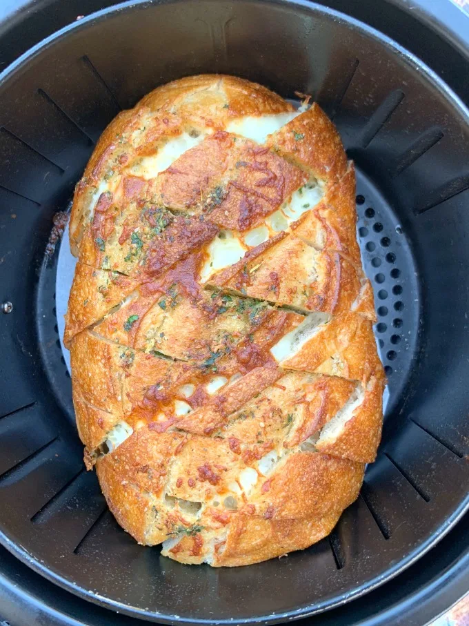 air fryer pull apart garlic cheese bread in an air fryer