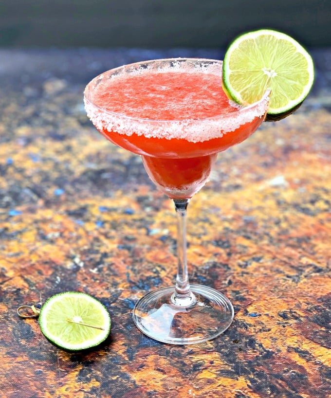keto low-carb frozen strawberry margaritas with lime