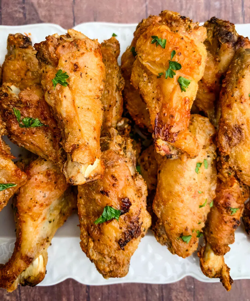 air fryer keto fried chicken wings on a white plate