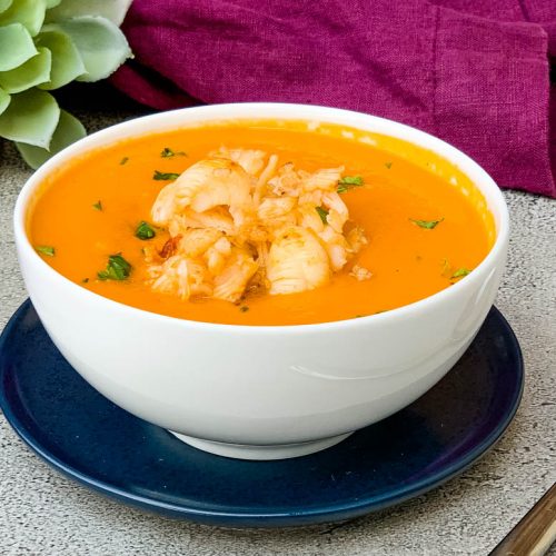 https://www.staysnatched.com/wp-content/uploads/2019/08/creamy-lobster-bisque-recipe-16-1-500x500.jpg