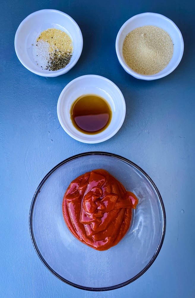 ketchup, seasoning, and brown sugar for air fryer meatloaf glaze