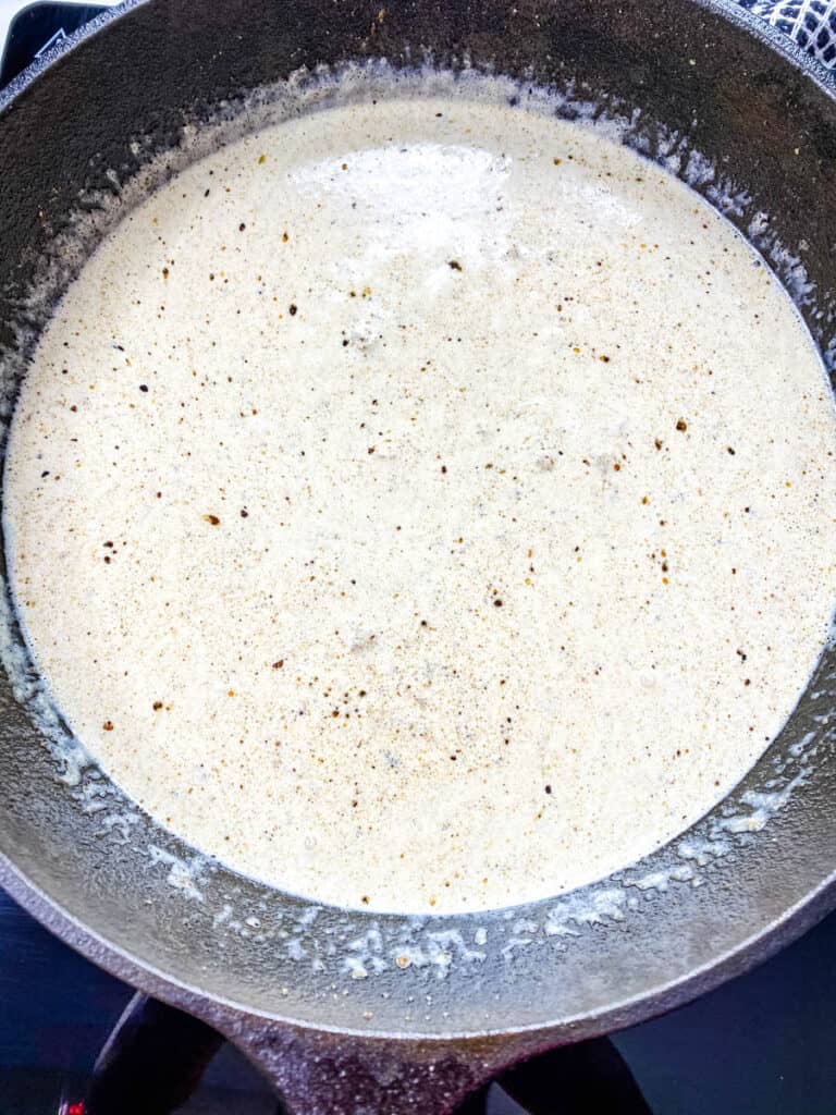 country gravy in a cast iron skillet