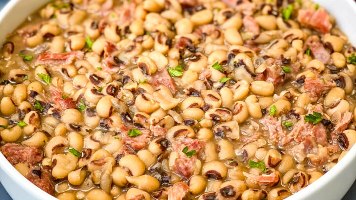 Instant Pot black eyed peas in a white bowl