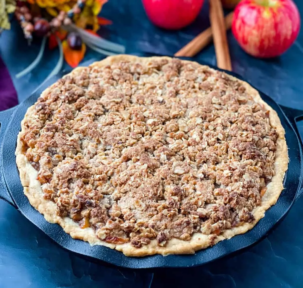 baked sugar free apple pie in a pie plate