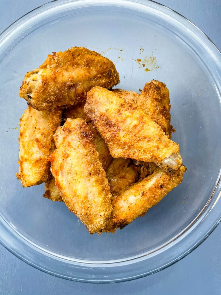 keto chicken wings in a glass bowl