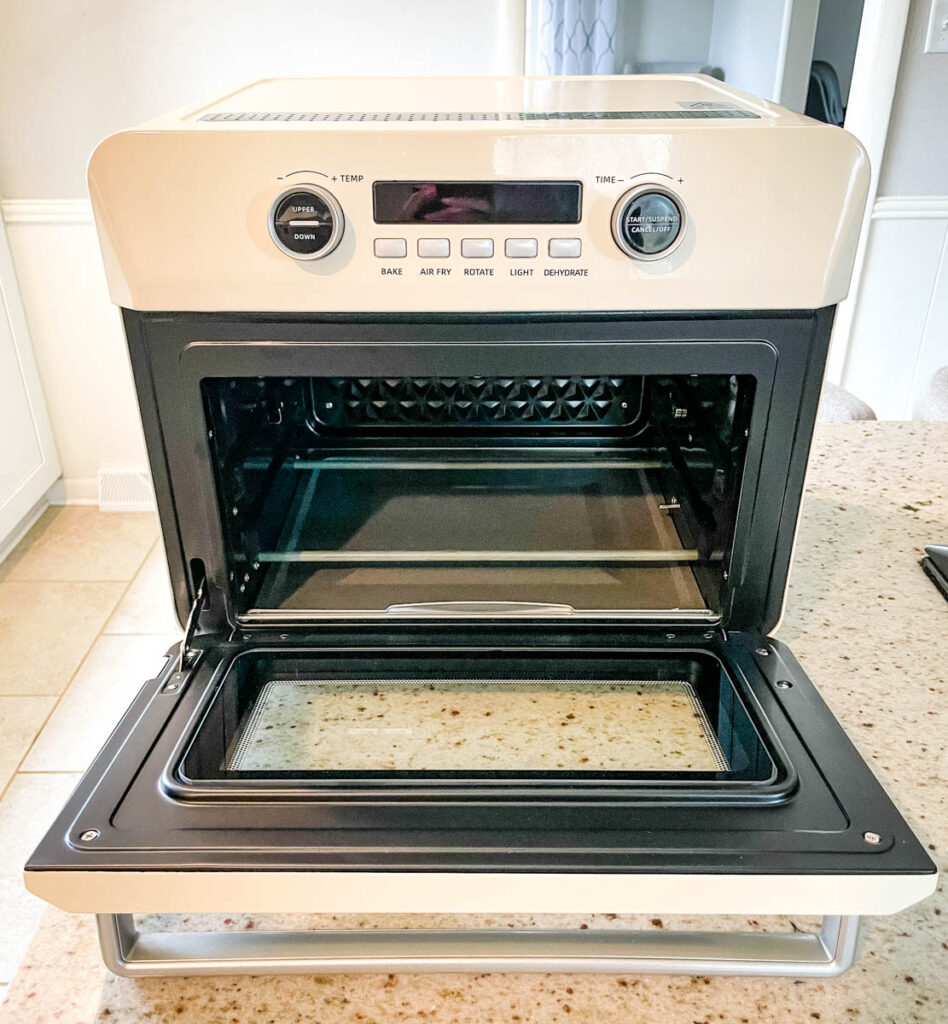 Hauswirt air fryer oven on a counter