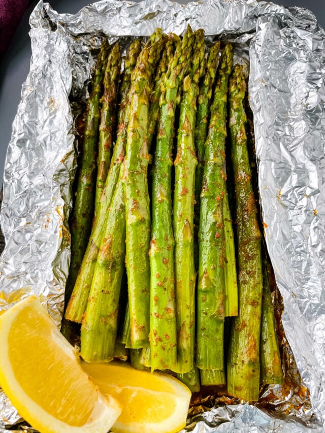 Easy Grilled Asparagus in Foil + {VIDEO}