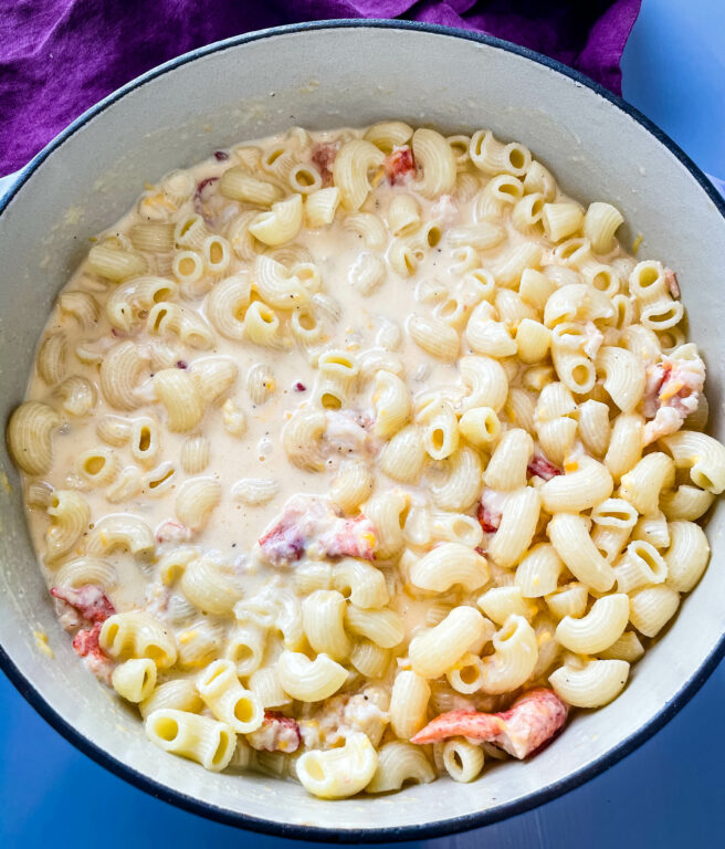 Creamy Lobster Mac and Cheese