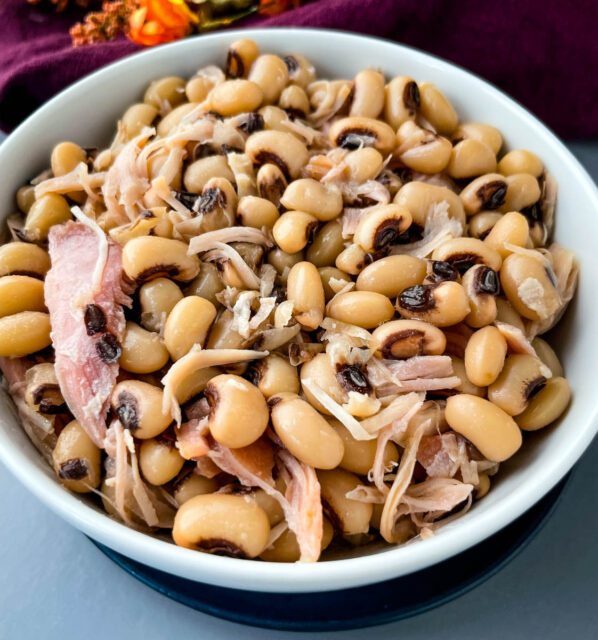 Southern Black Eyed Peas with Smoked Turkey + {VIDEO}