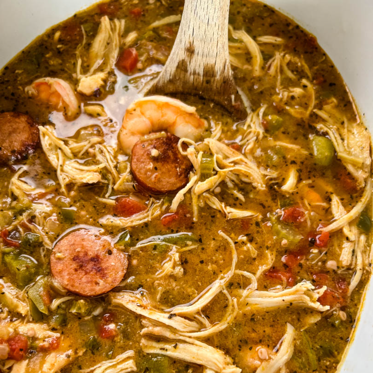 Slow Cooker Crockpot Gumbo + {VIDEO}