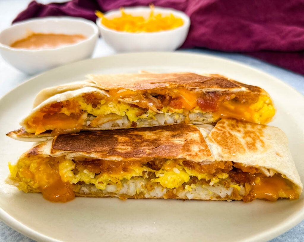 Easy Breakfast Crunchwrap + {VIDEO}