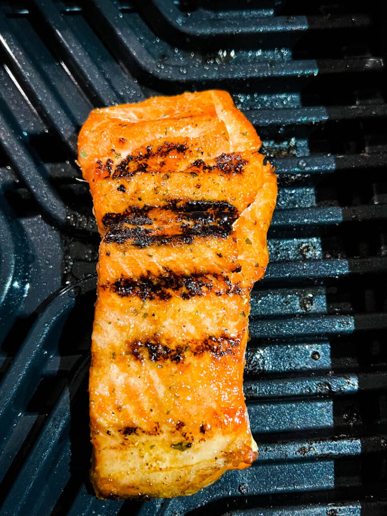 salmon on an indoor Cosori grill 