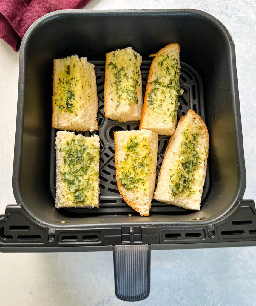 garlic bread in air fryer