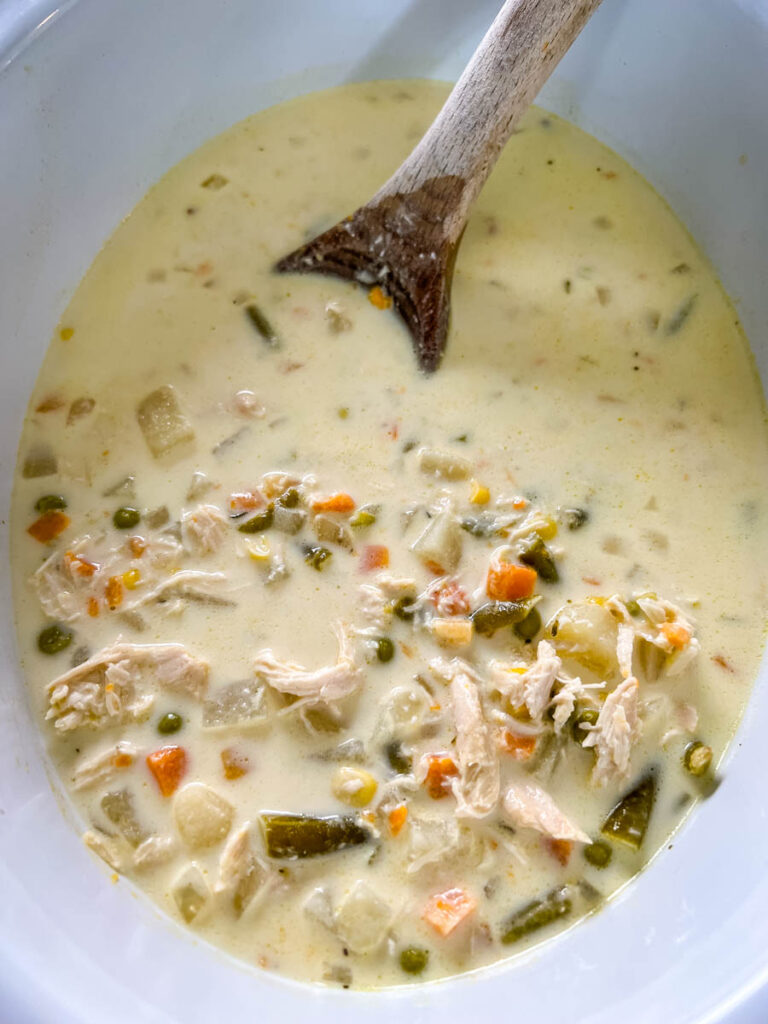 chicken pot pie in a slow cooker Crockpot