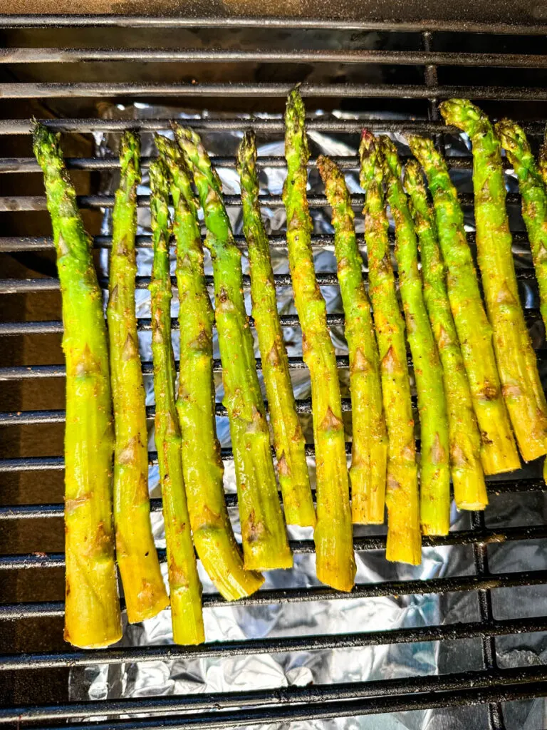 asparagus on a smoker grill