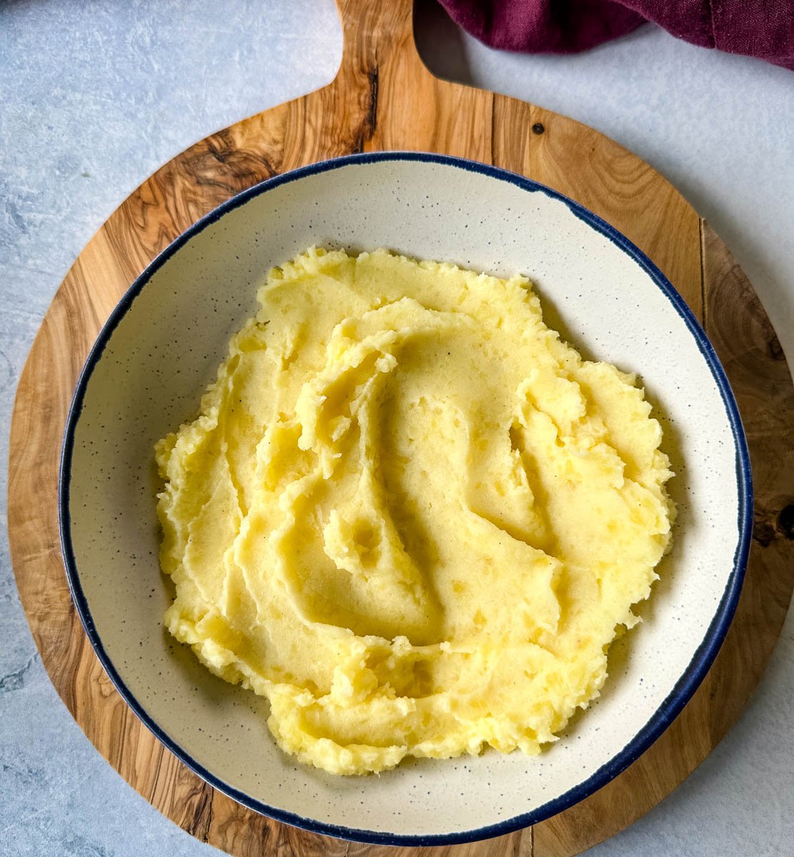 mashed potatoes in a white bowl