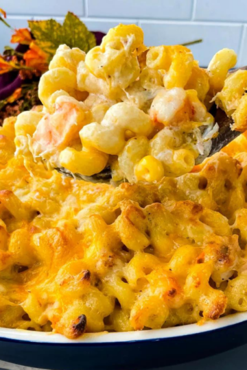 Creamy Seafood Mac and Cheese