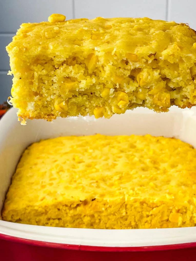 Easy Southern Cornbread Casserole!