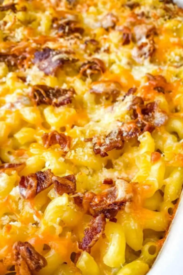 Baked Smoked Bacon Gouda Mac and Cheese