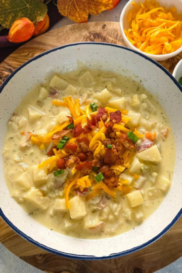 Slow Cooker Crockpot Loaded Bacon and Potato Soup