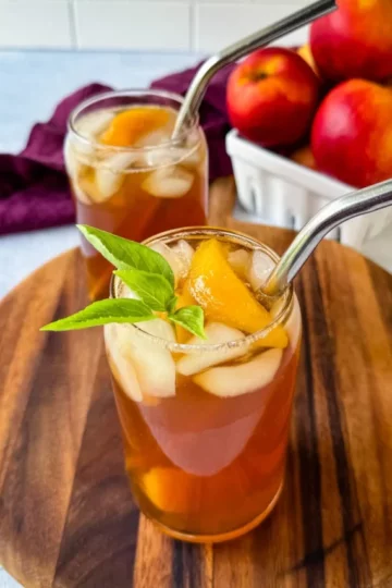 homemade-peach-iced-tea-recipe-1-1.jpg